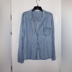Maurice’s Button Down Shirt Color:Blue Size:2